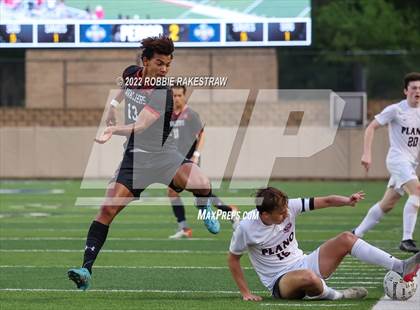 Thumbnail 3 in Lake Travis vs. Plano (UIL 6A Boys Soccer State Final) photogallery.