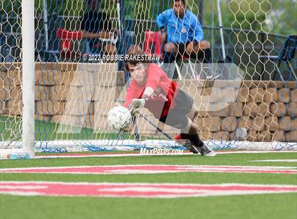 Thumbnail 2 in Lake Travis vs. Plano (UIL 6A Boys Soccer State Final) photogallery.