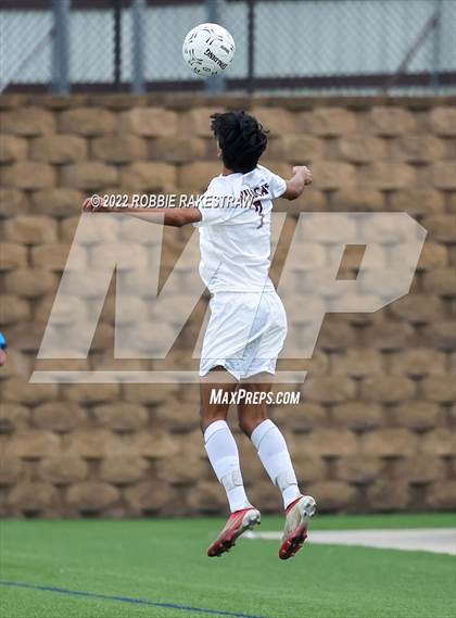 Thumbnail 2 in Lake Travis vs. Plano (UIL 6A Boys Soccer State Final) photogallery.