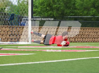 Thumbnail 2 in Lake Travis vs. Plano (UIL 6A Boys Soccer State Final) photogallery.