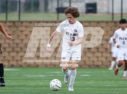Thumbnail 3 in Lake Travis vs. Plano (UIL 6A Boys Soccer State Final) photogallery.