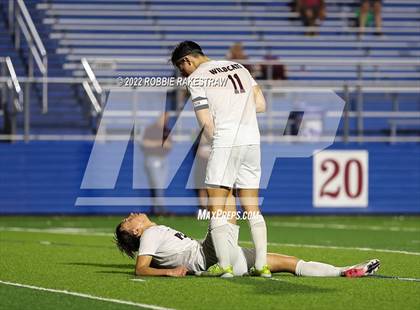 Thumbnail 2 in Lake Travis vs. Plano (UIL 6A Boys Soccer State Final) photogallery.