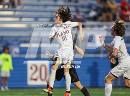 Thumbnail 3 in Lake Travis vs. Plano (UIL 6A Boys Soccer State Final) photogallery.