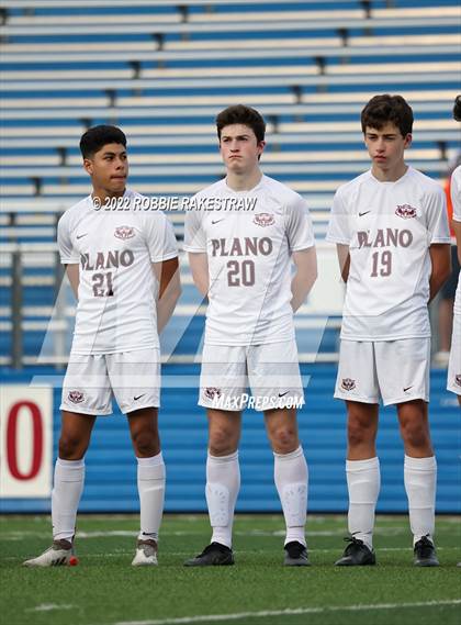 Thumbnail 2 in Lake Travis vs. Plano (UIL 6A Boys Soccer State Final) photogallery.
