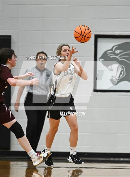 Thumbnail 1 in Perryville @ Bigelow photogallery.