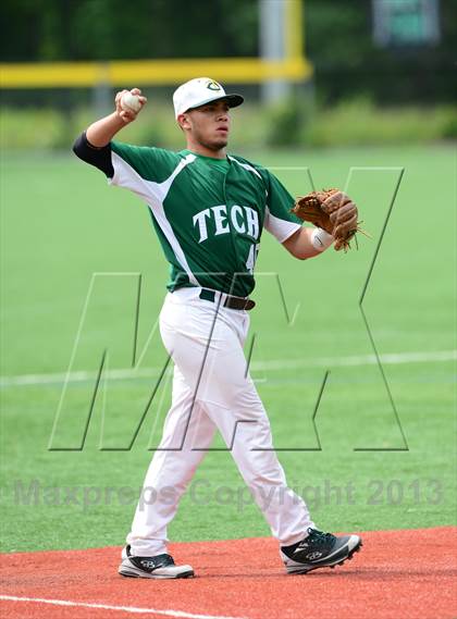 Thumbnail 2 in North Haven @ Cheney RVT (CIAC Class L 2nd Round) photogallery.