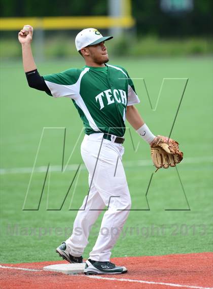 Thumbnail 2 in North Haven @ Cheney RVT (CIAC Class L 2nd Round) photogallery.