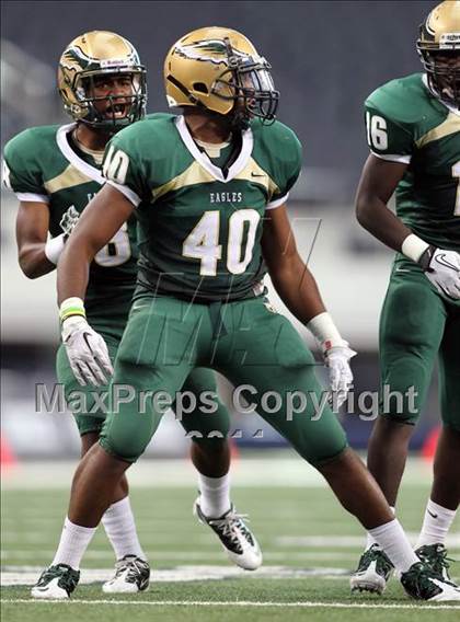 Thumbnail 1 in DeSoto vs. Douglass (Kirk Herbstreit National Kickoff Classic) photogallery.