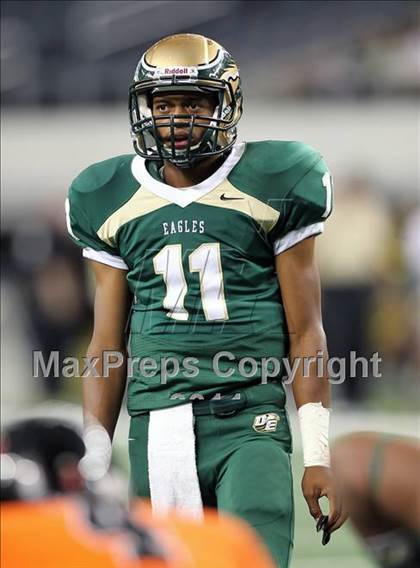 Thumbnail 1 in DeSoto vs. Douglass (Kirk Herbstreit National Kickoff Classic) photogallery.