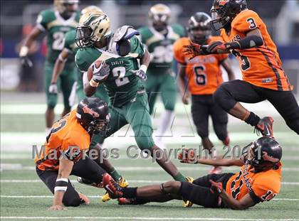 Thumbnail 3 in DeSoto vs. Douglass (Kirk Herbstreit National Kickoff Classic) photogallery.
