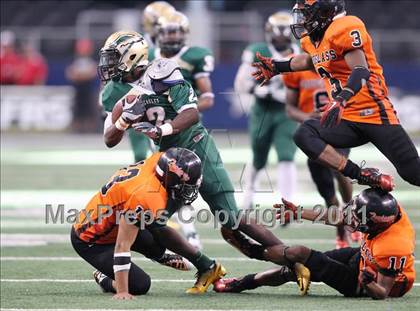Thumbnail 1 in DeSoto vs. Douglass (Kirk Herbstreit National Kickoff Classic) photogallery.