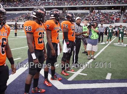 Thumbnail 2 in DeSoto vs. Douglass (Kirk Herbstreit National Kickoff Classic) photogallery.