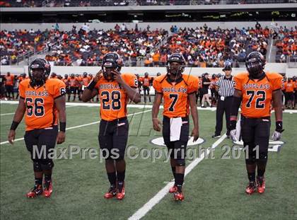 Thumbnail 3 in DeSoto vs. Douglass (Kirk Herbstreit National Kickoff Classic) photogallery.
