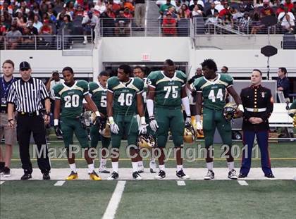 Thumbnail 3 in DeSoto vs. Douglass (Kirk Herbstreit National Kickoff Classic) photogallery.