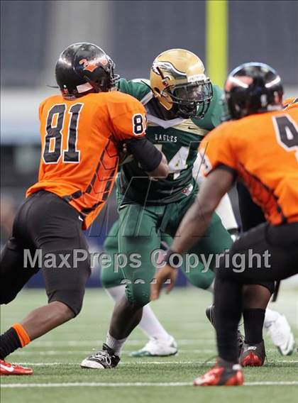 Thumbnail 2 in DeSoto vs. Douglass (Kirk Herbstreit National Kickoff Classic) photogallery.