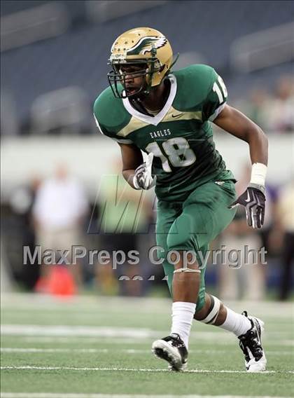 Thumbnail 3 in DeSoto vs. Douglass (Kirk Herbstreit National Kickoff Classic) photogallery.