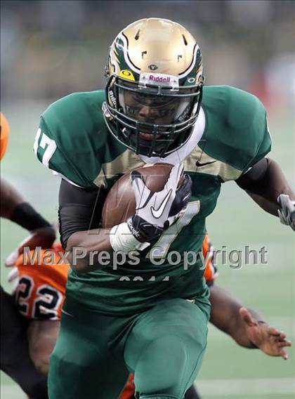 Thumbnail 1 in DeSoto vs. Douglass (Kirk Herbstreit National Kickoff Classic) photogallery.