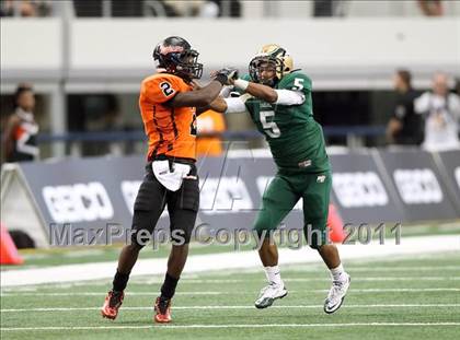 Thumbnail 1 in DeSoto vs. Douglass (Kirk Herbstreit National Kickoff Classic) photogallery.