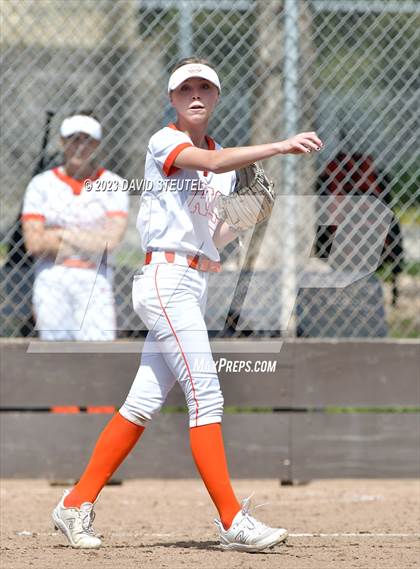 Thumbnail 1 in Roseville vs. Las Plumas (Stephanie LeDoux Tournament) photogallery.