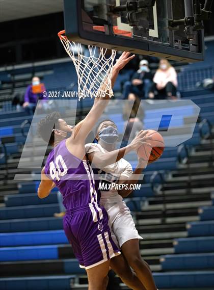 Thumbnail 3 in Collinsville @ Belleville East photogallery.