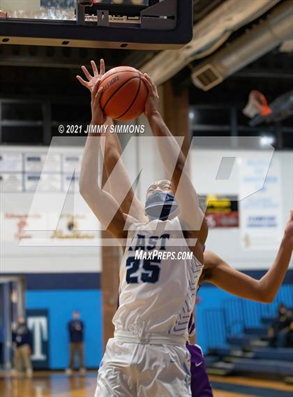 Thumbnail 1 in Collinsville @ Belleville East photogallery.