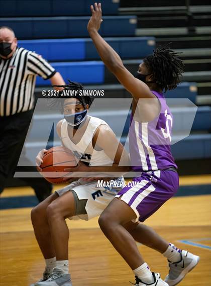 Thumbnail 3 in Collinsville @ Belleville East photogallery.