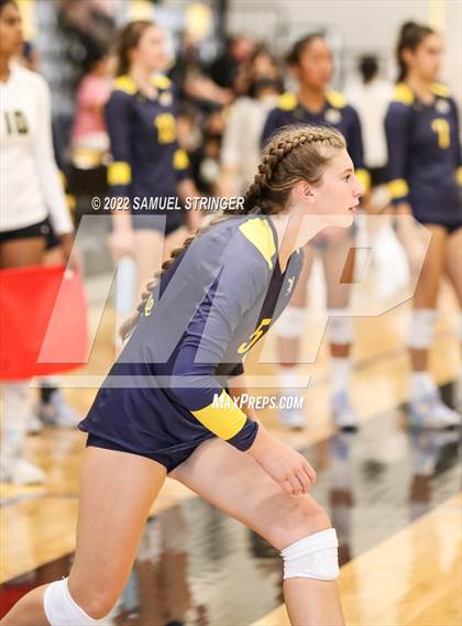 Thumbnail 3 in Aragon vs. Notre Dame (Spikefest 1) photogallery.