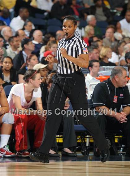 Thumbnail 2 in Brea Olinda vs. Mater Dei (CIF SS 1AA Final) photogallery.