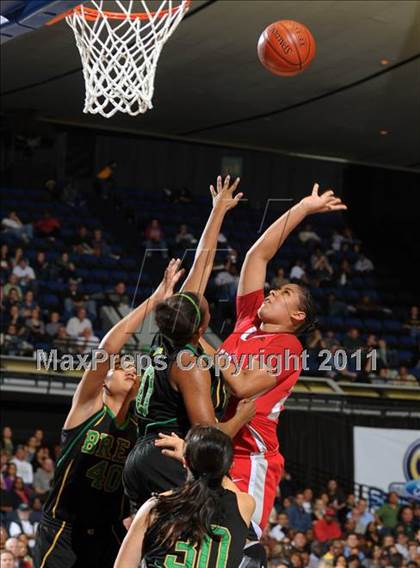 Thumbnail 3 in Brea Olinda vs. Mater Dei (CIF SS 1AA Final) photogallery.