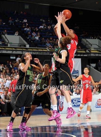 Thumbnail 3 in Brea Olinda vs. Mater Dei (CIF SS 1AA Final) photogallery.