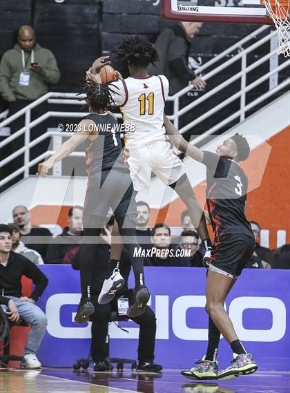 Thumbnail 2 in Imhotep Charter vs. Cardinal Hayes (Spalding Hoophall Classic) photogallery.