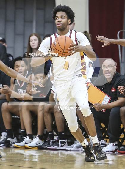 Thumbnail 2 in Imhotep Charter vs. Cardinal Hayes (Spalding Hoophall Classic) photogallery.