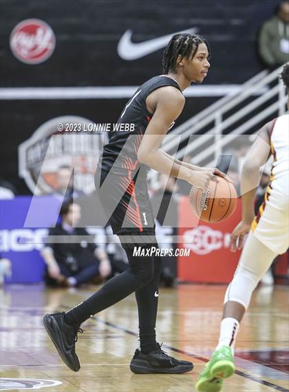 Thumbnail 2 in Imhotep Charter vs. Cardinal Hayes (Spalding Hoophall Classic) photogallery.