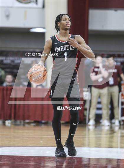Thumbnail 2 in Imhotep Charter vs. Cardinal Hayes (Spalding Hoophall Classic) photogallery.