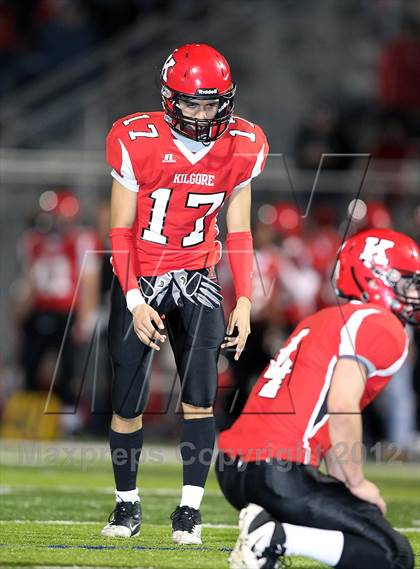 Thumbnail 2 in Gainesville vs. Kilgore (UIL 3A Division 1 Quarterfinal Playoff) photogallery.