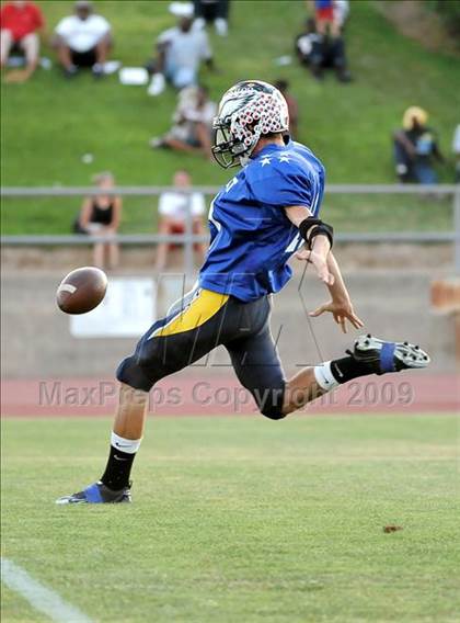 Thumbnail 2 in Sacramento Optimist All-Star Game photogallery.