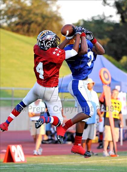 Thumbnail 2 in Sacramento Optimist All-Star Game photogallery.