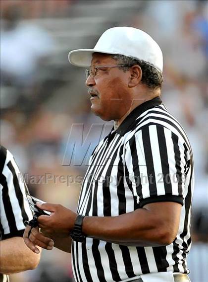 Thumbnail 1 in Sacramento Optimist All-Star Game photogallery.