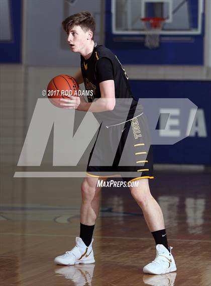 Thumbnail 3 in Lincoln Southwest vs. Fremont (HAC Tournament) photogallery.
