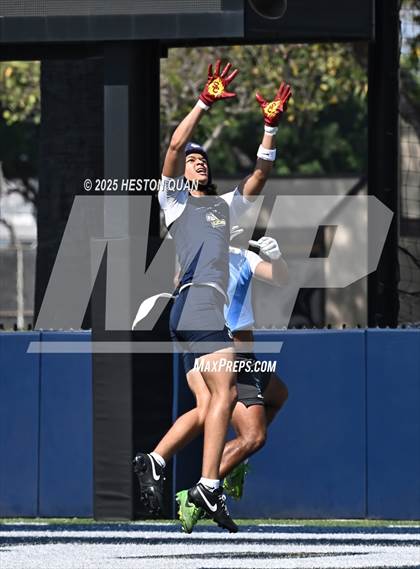 Thumbnail 3 in St. John Bosco vs. Corona del Mar (Brave 8 Invitational) photogallery.