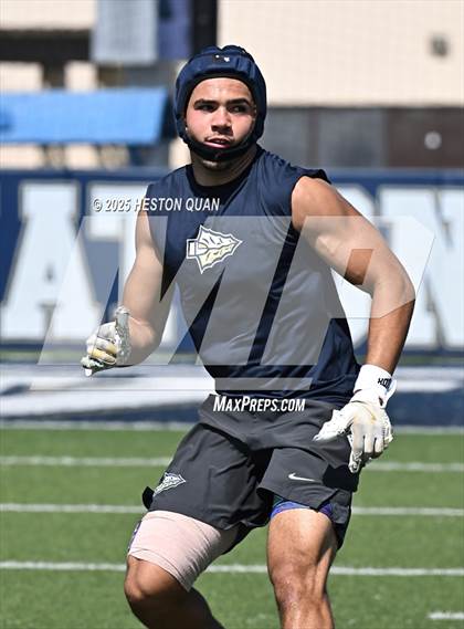 Thumbnail 3 in St. John Bosco vs. Corona del Mar (Brave 8 Invitational) photogallery.