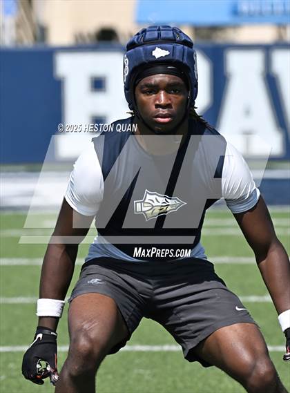 Thumbnail 3 in St. John Bosco vs. Corona del Mar (Brave 8 Invitational) photogallery.