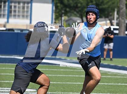Thumbnail 2 in St. John Bosco vs. Corona del Mar (Brave 8 Invitational) photogallery.