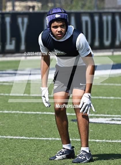Thumbnail 3 in St. John Bosco vs. Corona del Mar (Brave 8 Invitational) photogallery.