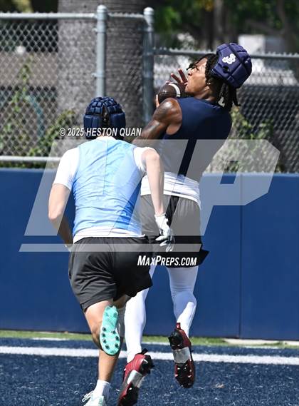 Thumbnail 3 in St. John Bosco vs. Corona del Mar (Brave 8 Invitational) photogallery.