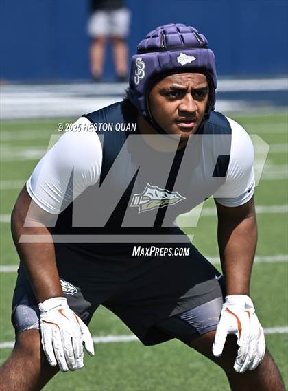 Thumbnail 2 in St. John Bosco vs. Corona del Mar (Brave 8 Invitational) photogallery.