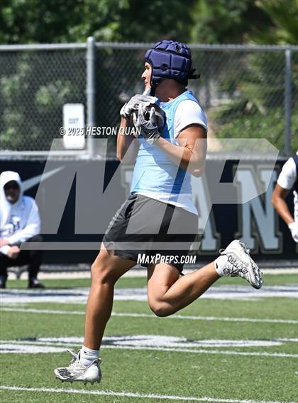 Thumbnail 3 in St. John Bosco vs. Corona del Mar (Brave 8 Invitational) photogallery.