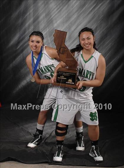 Thumbnail 3 in Bishop Amat vs. St. Mary's (CIF State D3 Award Photos) photogallery.