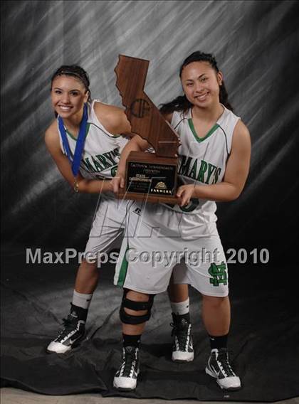 Thumbnail 2 in Bishop Amat vs. St. Mary's (CIF State D3 Award Photos) photogallery.