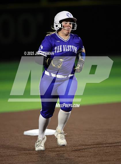 Thumbnail 3 in Van Alstyne @ Caddo Mills photogallery.